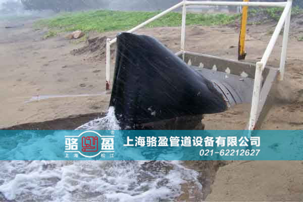 法蘭式<a href=http://www.zhonggutong.com/ target=_blank class=infotextkey><a href=http://www.zhonggutong.com target=_blank class=infotextkey>鴨嘴閥</a></a>運行現(xiàn)場